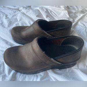 Dansko Womens Brown Oiled Leather Professional Clog size 37
